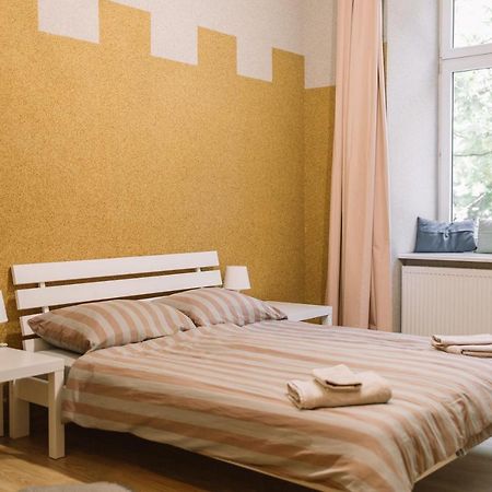 West13 Guest Rooms Krasków Eksteriør bilde