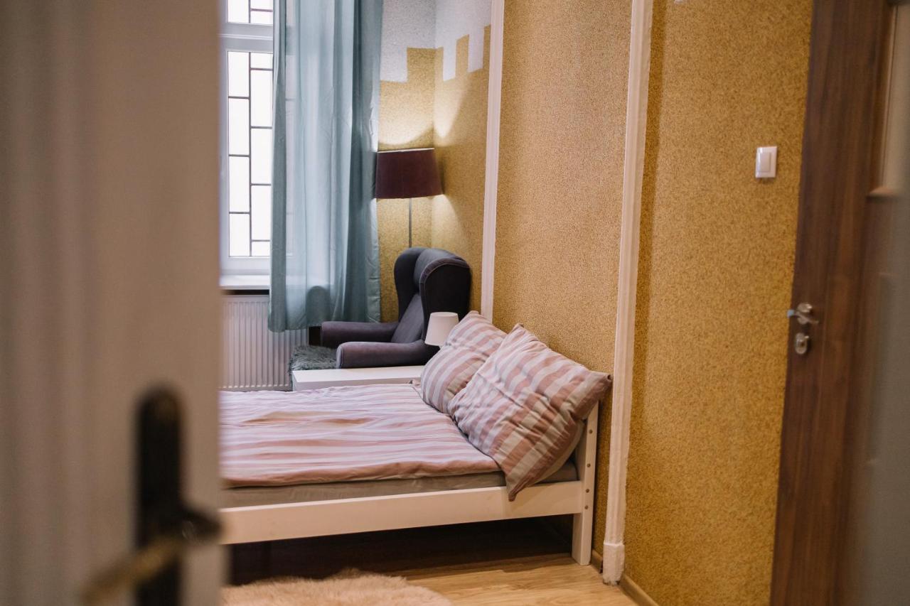 West13 Guest Rooms Krasków Eksteriør bilde
