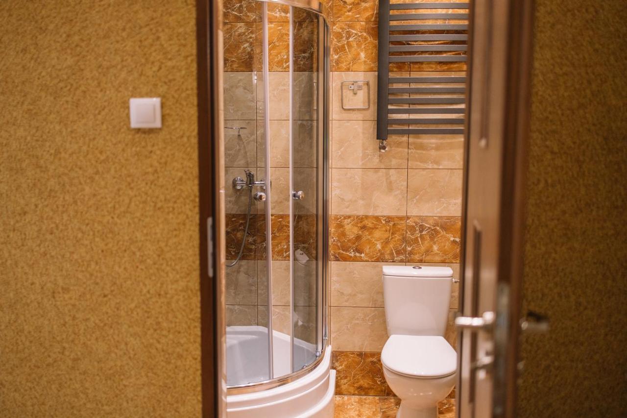 West13 Guest Rooms Krasków Eksteriør bilde