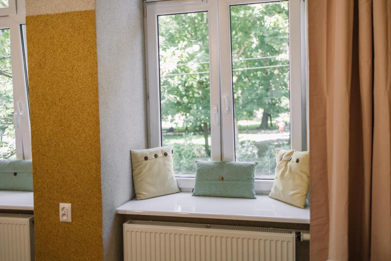 West13 Guest Rooms Krasków Eksteriør bilde