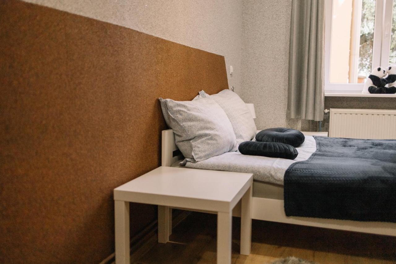 West13 Guest Rooms Krasków Eksteriør bilde