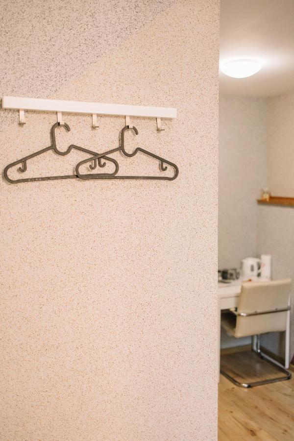 West13 Guest Rooms Krasków Eksteriør bilde