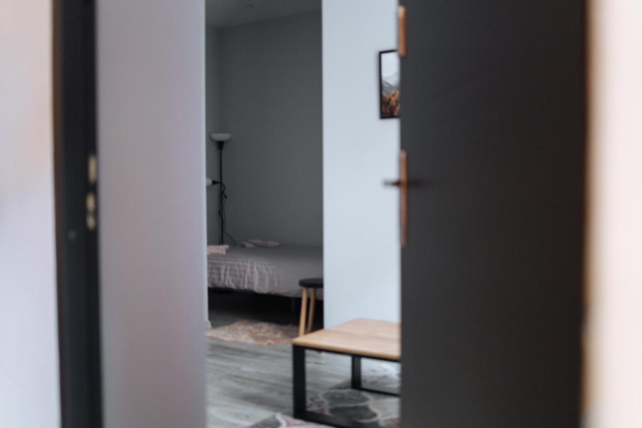 West13 Guest Rooms Krasków Eksteriør bilde