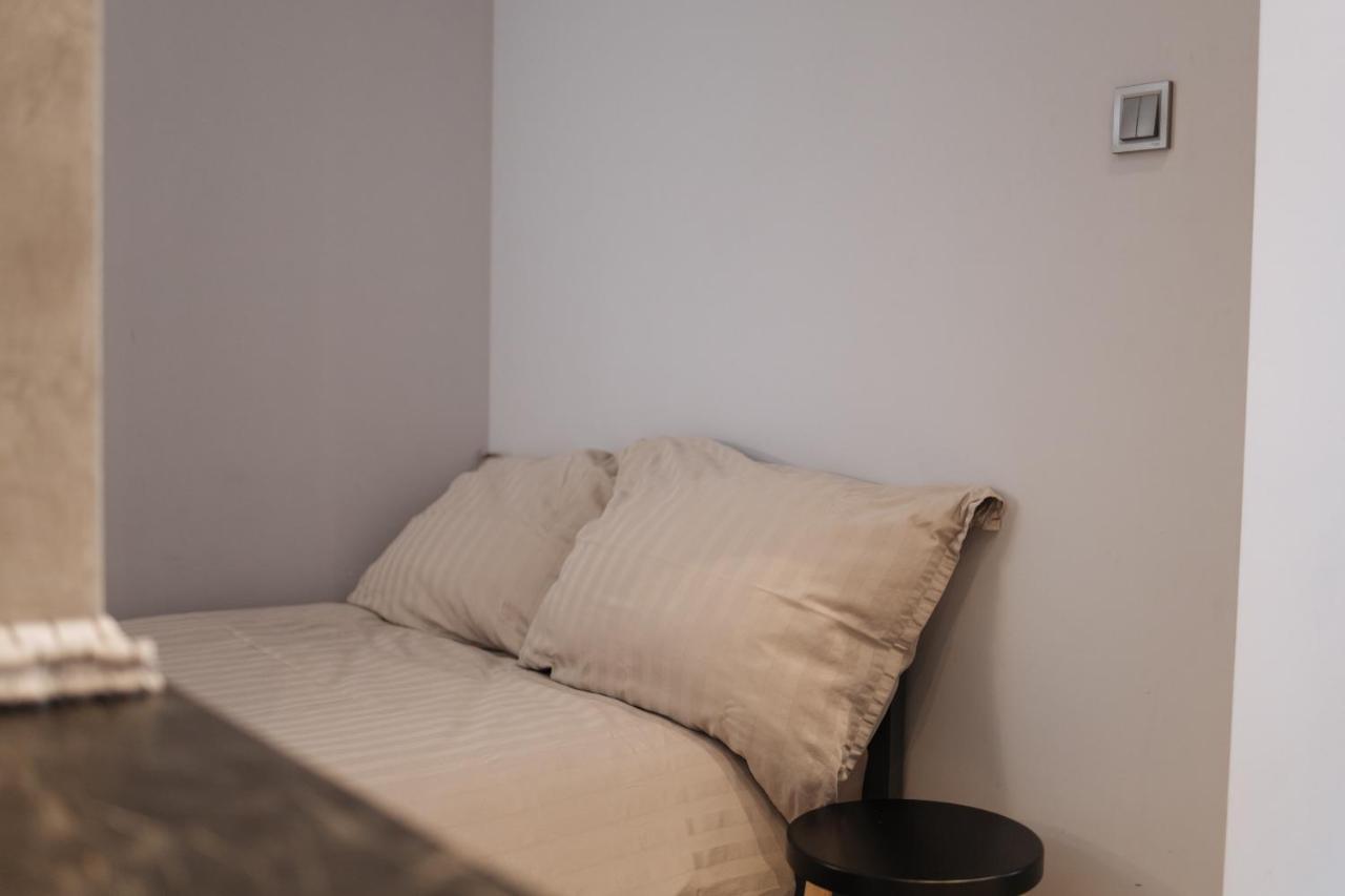 West13 Guest Rooms Krasków Eksteriør bilde