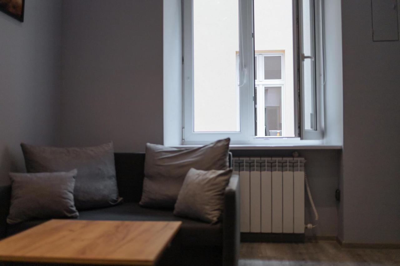 West13 Guest Rooms Krasków Eksteriør bilde